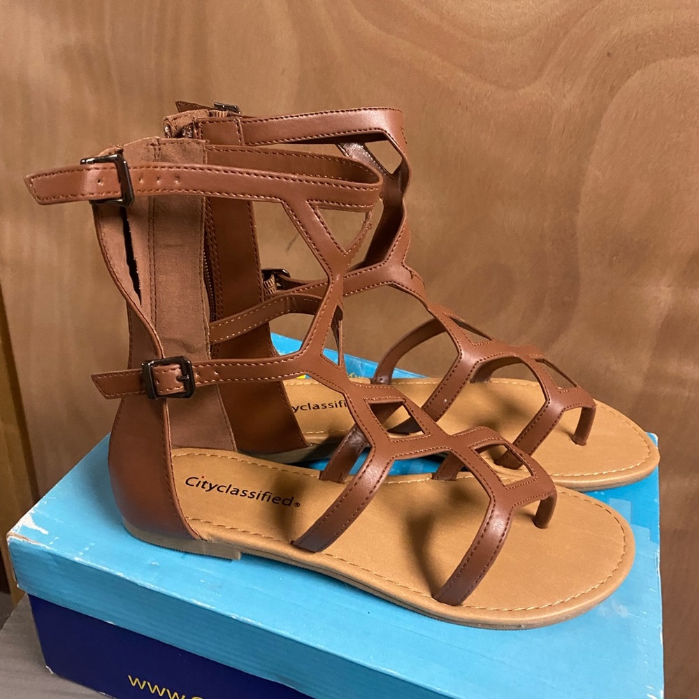 NWOT Dark Tan Faux Leather Gladiator Sandals